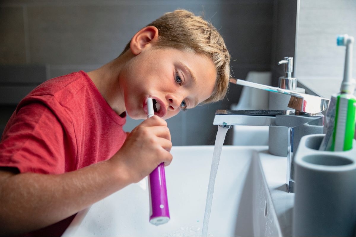 how to help kids brush teeth